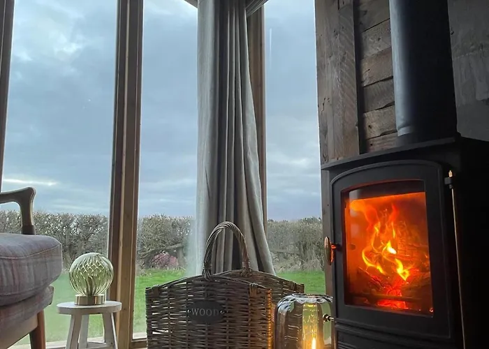 The Deer Hut At Carr House Farm Kemping