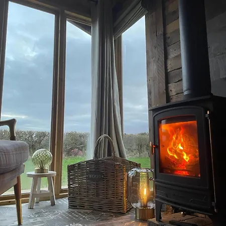 The Deer Hut At Carr House Farm 营地