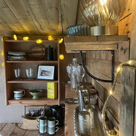 The Deer Hut At Carr House Farm * 斯卡伯勒