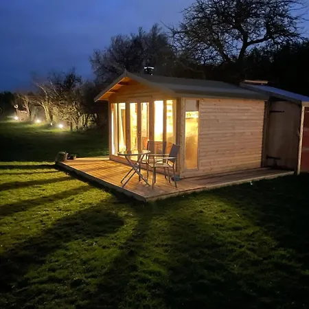 The Deer Hut At Carr House Farm 斯卡伯勒