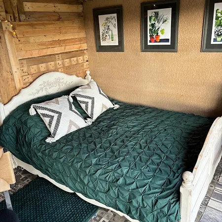 The Deer Hut At Carr House Farm