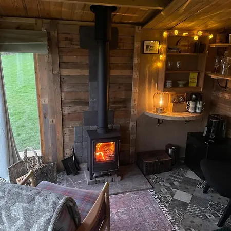 The Deer Hut At Carr House Farm 캠프장 스카버러